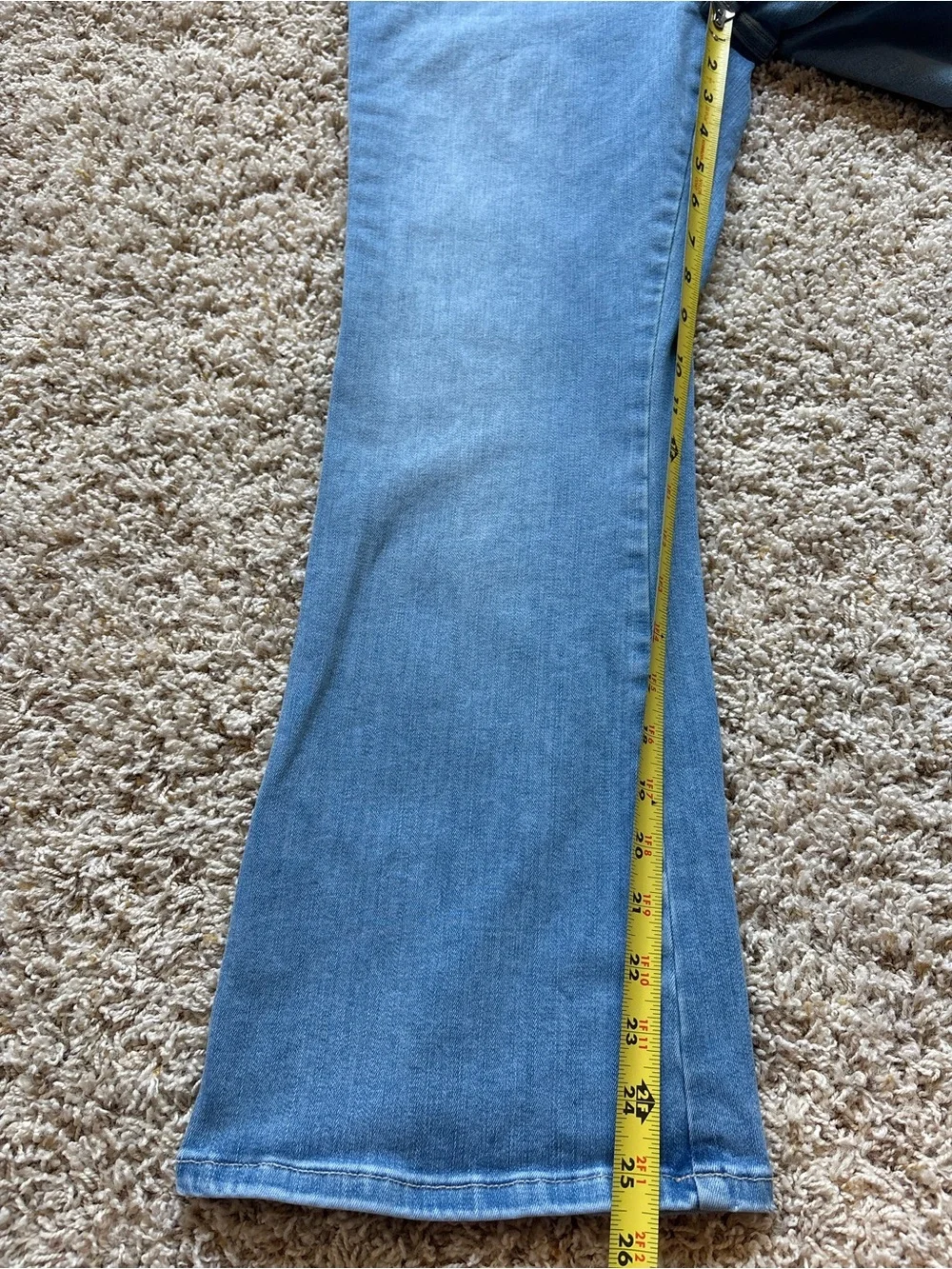 FRAME Le One Crop Mini Boot Sz 30 - See Sizing Medium Wash